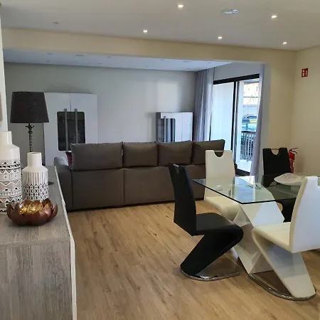 Sunrise Glances & Free Parking Apartament