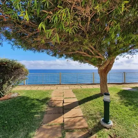 Sunrise Glances & Free Parking Apartment *